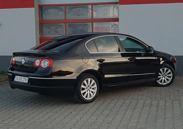 Volkswagen Passat cena 21900 przebieg: 159000, rok produkcji 2005 z Sępopol małe 172